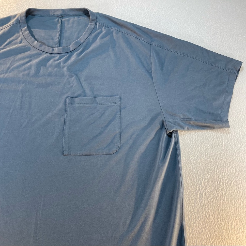 Lululemon Mens Activewear Chest Pocket T Shirt - Picture 2 of 9